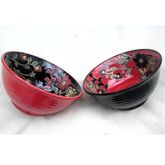 2 Chinese Famille Rose (Black and Red) Interior Enameled Porcelain Bowls - Picture 2 of 10